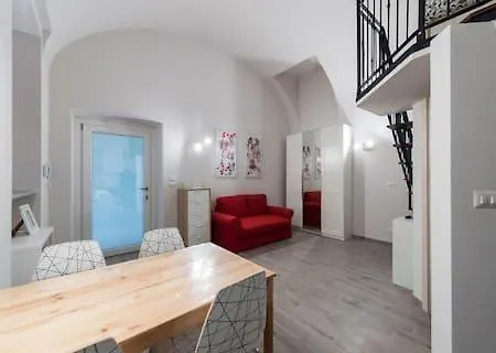Monolocale Piazza Garibaldi Apartment *
